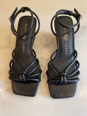 Katy Perry Black Knotted Strappy Wedge Espadrille Sandals in Black, Size 6